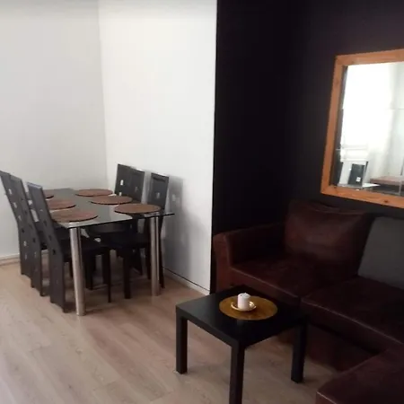 Haut De Villa Hyeres Apartment